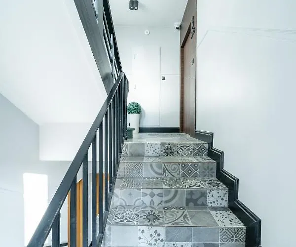 公寓 Stara Warszawska 43 *