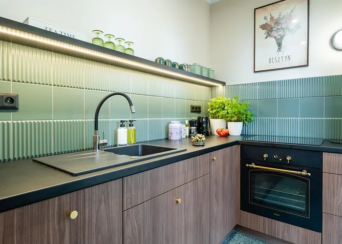 Stara Warszawska 43 *